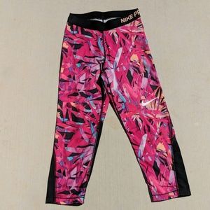 Nike Pro Cropped Leggings - like new!
